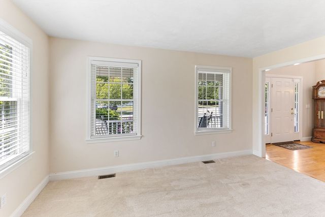 79 Foxwood Lane, Raynham, MA 02767