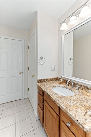 79 Foxwood Lane, Raynham, MA 02767