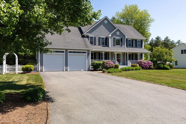 79 Foxwood Lane, Raynham, MA 02767