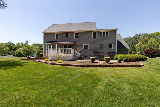 79 Foxwood Lane, Raynham, MA 02767