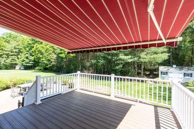 79 Foxwood Lane, Raynham, MA 02767
