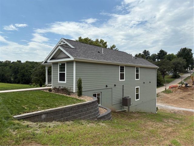 605 Washington Street, Atchison, KS 66002