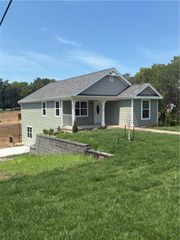 605 Washington Street, Atchison, KS 66002