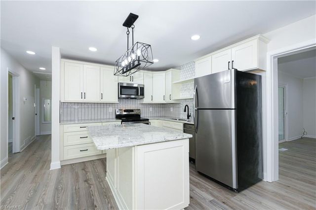 1133 Pennywood Drive, High Point, NC 27265