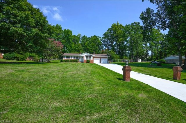 1133 Pennywood Drive, High Point, NC 27265