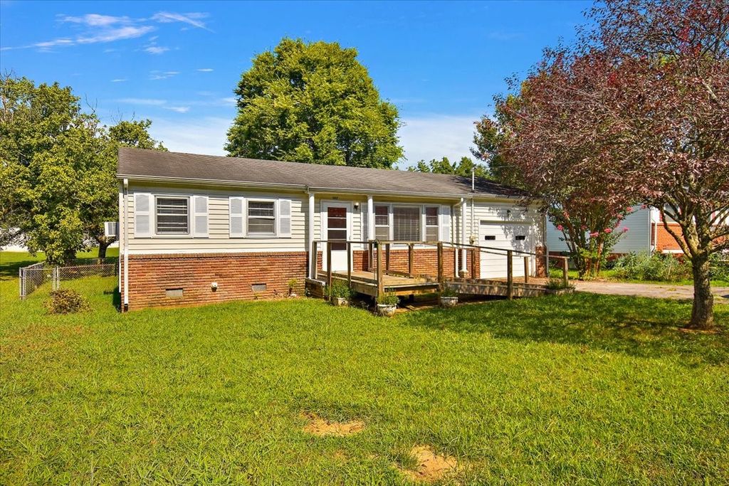 1017 Fairfield Pike, Shelbyville, TN 37160