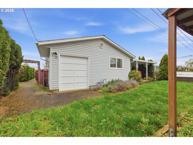 1390 ASTOR Way, Woodburn, OR 97071