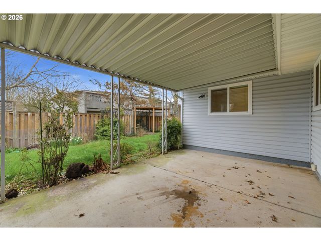 1390 ASTOR Way, Woodburn, OR 97071