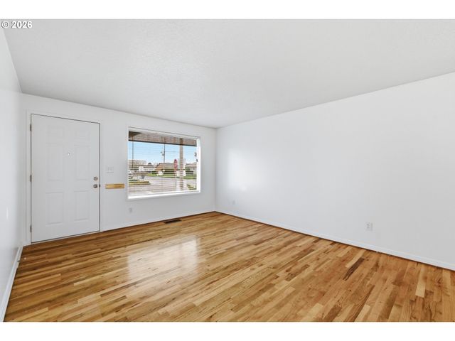 1390 ASTOR Way, Woodburn, OR 97071