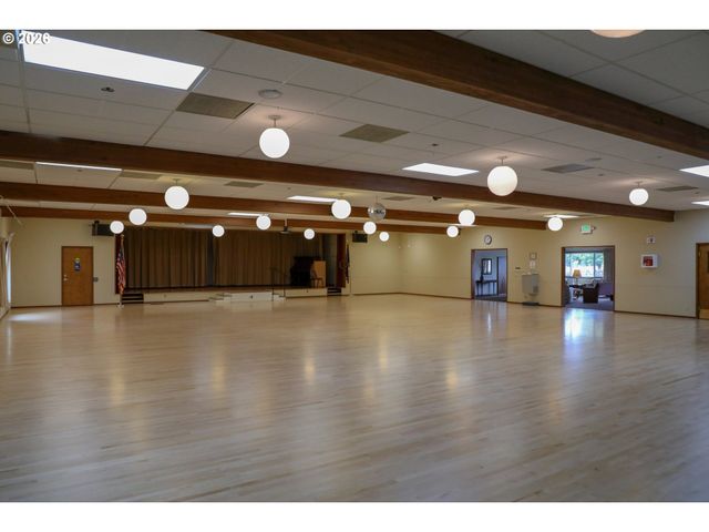 1390 ASTOR Way, Woodburn, OR 97071