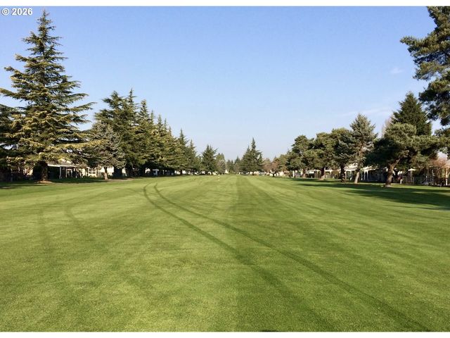 1390 ASTOR Way, Woodburn, OR 97071