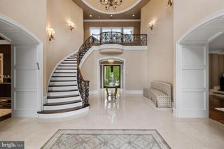 4 SOUTHWOOD DR, Cherry Hill, NJ 08003