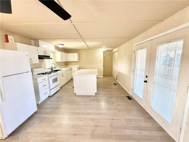 1480 West Irons Street, Pahrump, NV 89048