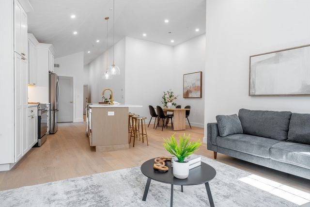 10 Rockland St. 4, Boston, MA 02119