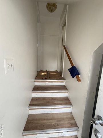 11700 Merriman Road, Livonia, MI 48150