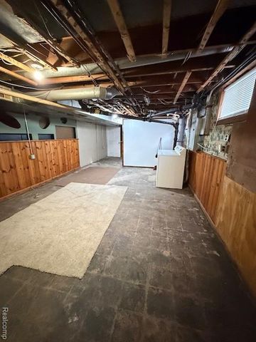 11700 Merriman Road, Livonia, MI 48150