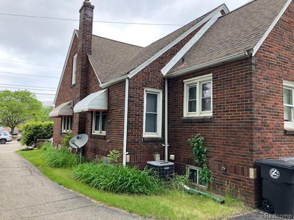 11700 Merriman Road, Livonia, MI 48150