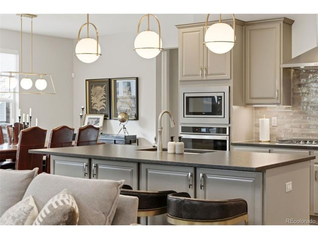 146 Kitselman Dr, Castle Rock, CO 80104