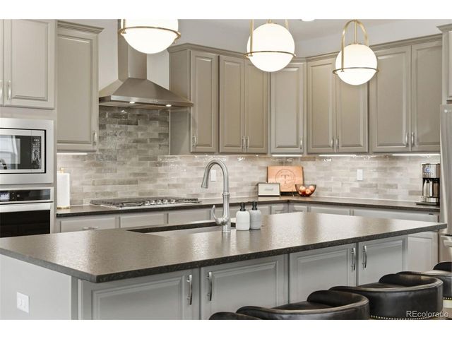 146 Kitselman Dr, Castle Rock, CO 80104