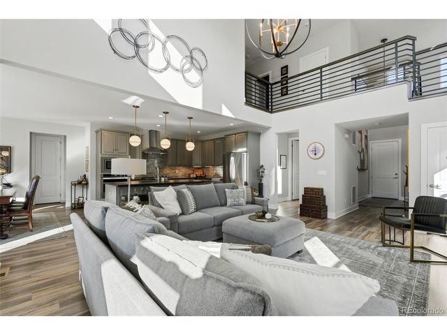 146 Kitselman Dr, Castle Rock, CO 80104