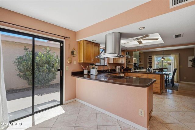10413 E CHESTNUT Drive, Sun Lakes, AZ 85248