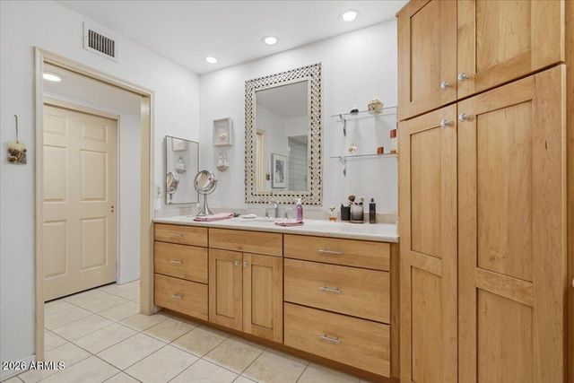 10413 E CHESTNUT Drive, Sun Lakes, AZ 85248