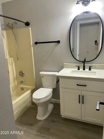 630 E JENSEN Street 106, Mesa, AZ 85203