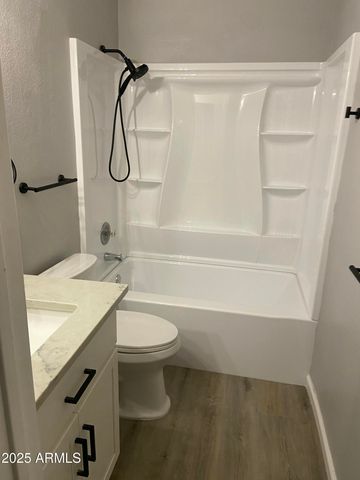 630 E JENSEN Street 106, Mesa, AZ 85203