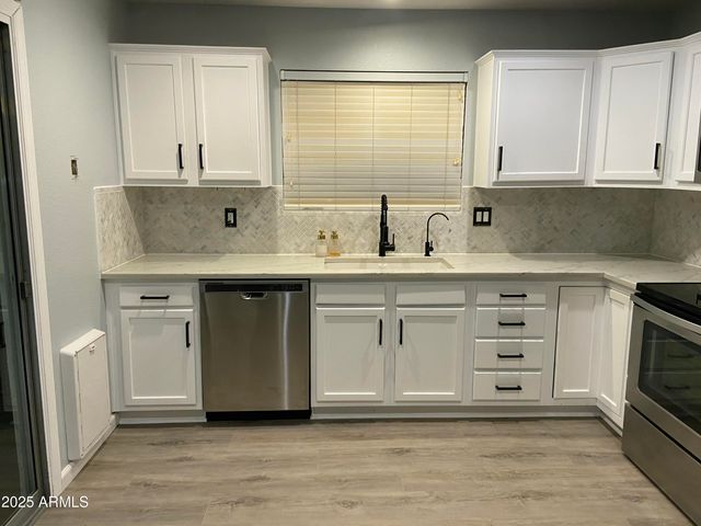 630 E JENSEN Street 106, Mesa, AZ 85203