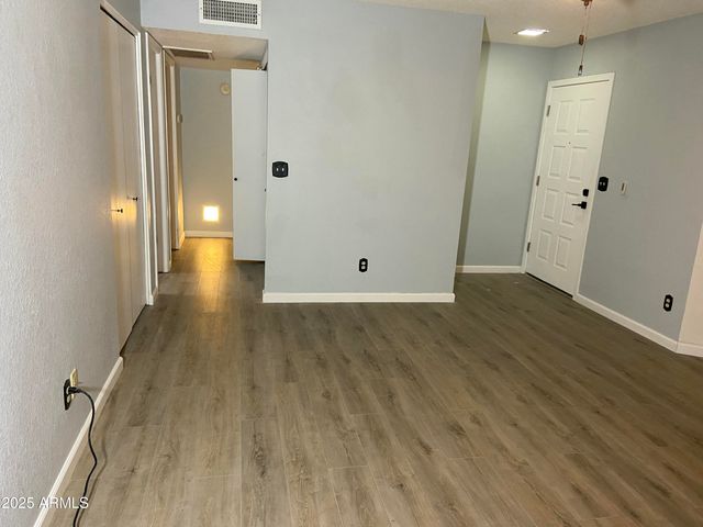 630 E JENSEN Street 106, Mesa, AZ 85203