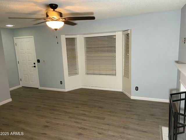 630 E JENSEN Street 106, Mesa, AZ 85203