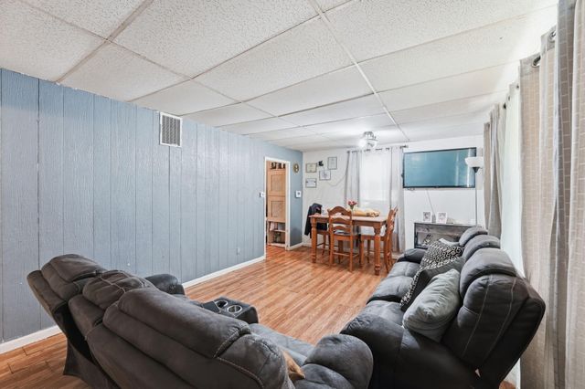1057 S Hampton Road, Columbus, OH 43227