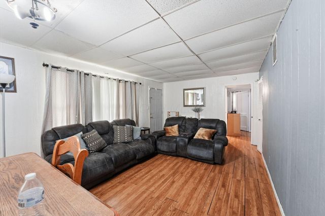 1057 S Hampton Road, Columbus, OH 43227