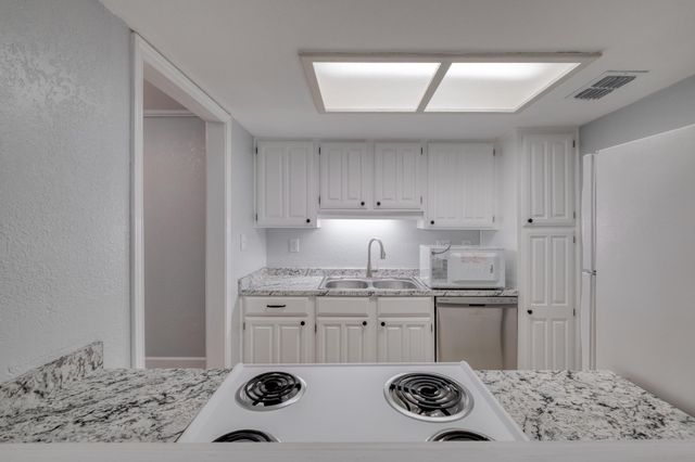 8210 Bent Tree RD 153, Austin, TX 78759