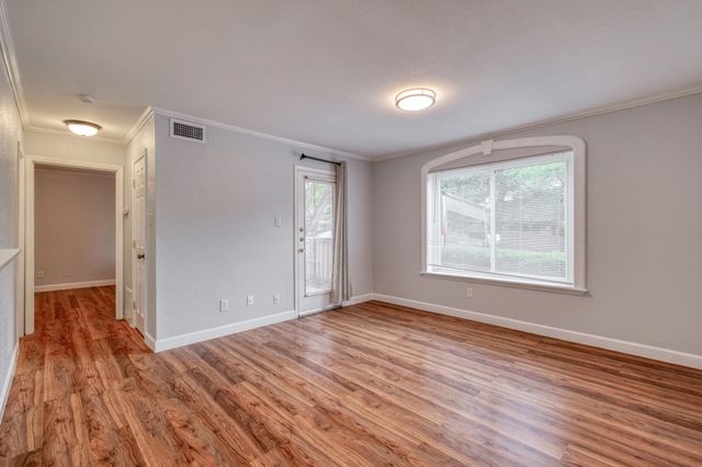 8210 Bent Tree RD 153, Austin, TX 78759