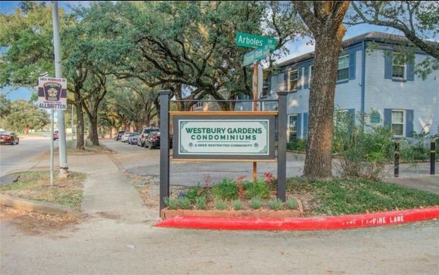 11609 Chimney Rock Road B, Houston, TX 77035