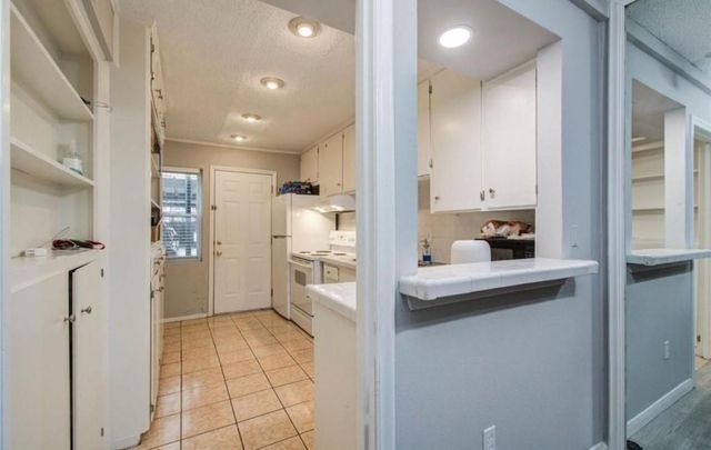 11609 Chimney Rock Road B, Houston, TX 77035