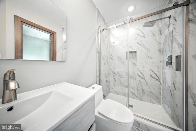 2109 M ST NE #8, Washington, DC 20002