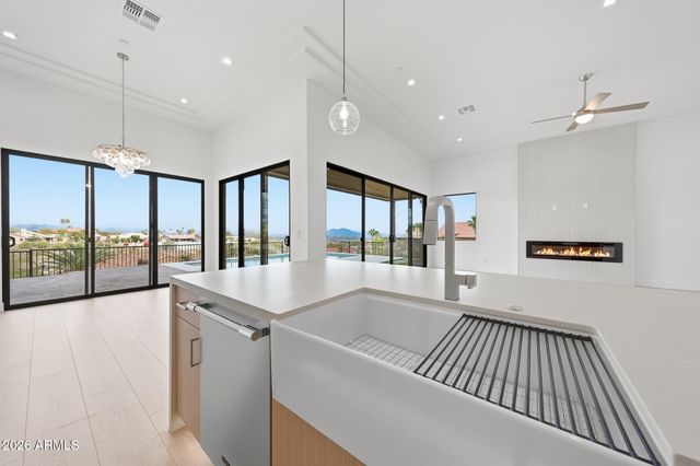 15653 E Thistle Drive, Fountain Hills, AZ 85268