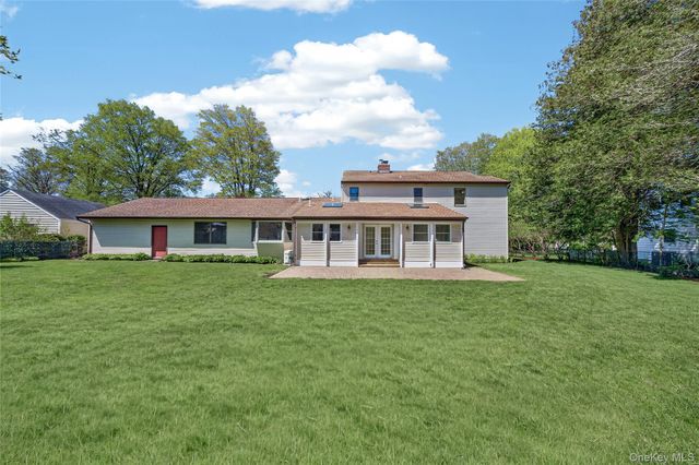 61 Crestwood Drive, Huntington Station, NY 11746
