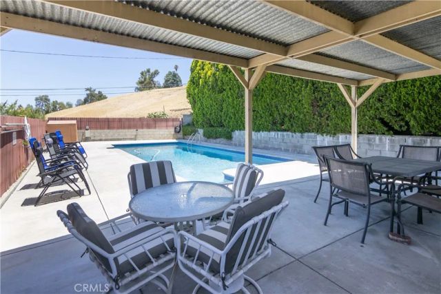 22436 Ave San Luis, Woodland Hills, CA 91364