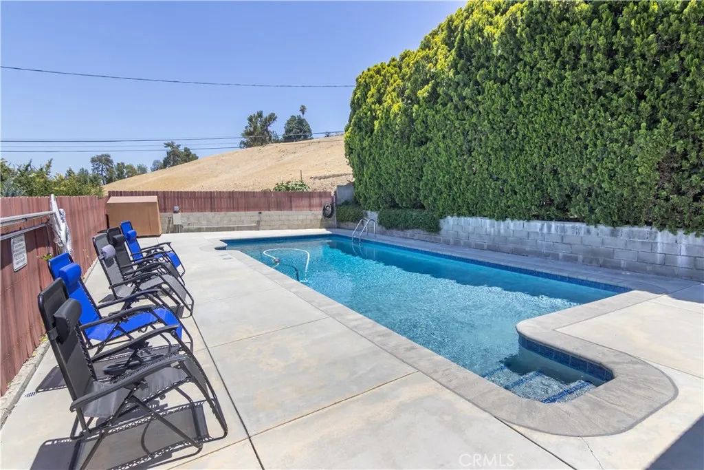 22436 Ave San Luis, Woodland Hills, CA 91364
