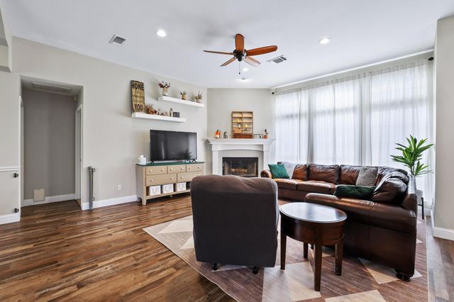 2601 Rolling Hills Drive, Sherman, TX 75092
