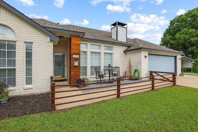 2601 Rolling Hills Drive, Sherman, TX 75092