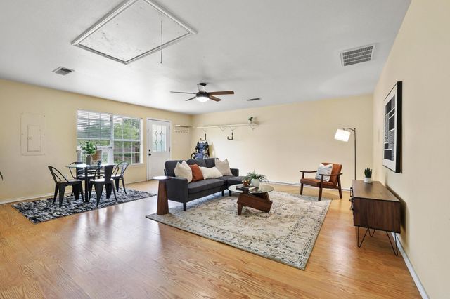 2601 Rolling Hills Drive, Sherman, TX 75092