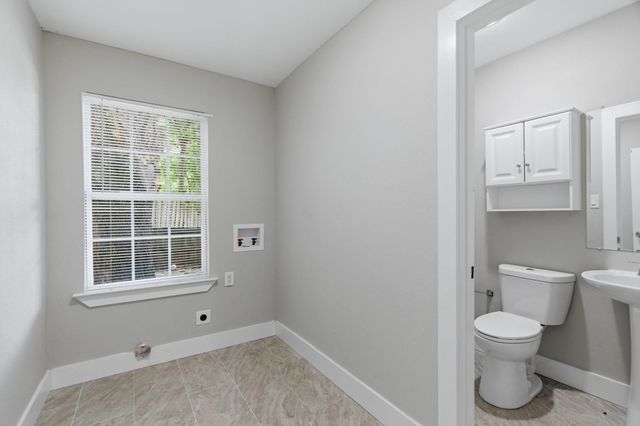 2204 Dunloe Avenue, Dallas, TX 75228