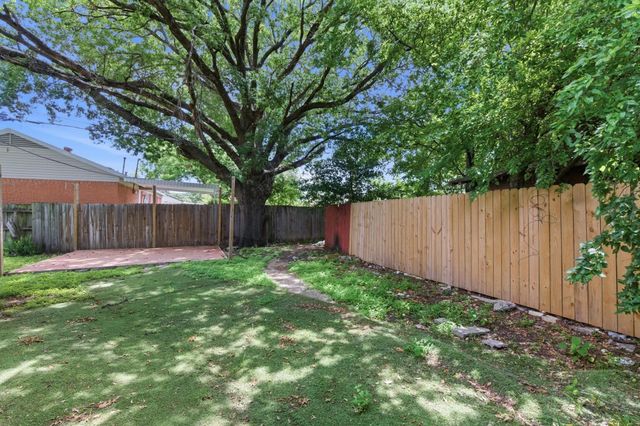 2204 Dunloe Avenue, Dallas, TX 75228