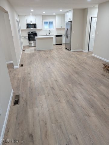 5428 Mills Creek Lane, North Ridgeville, OH 44039