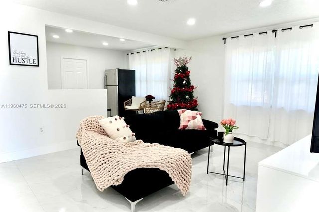 1213 NW 6th Ave, Fort Lauderdale, FL 33311