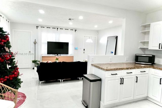 1213 NW 6th Ave, Fort Lauderdale, FL 33311